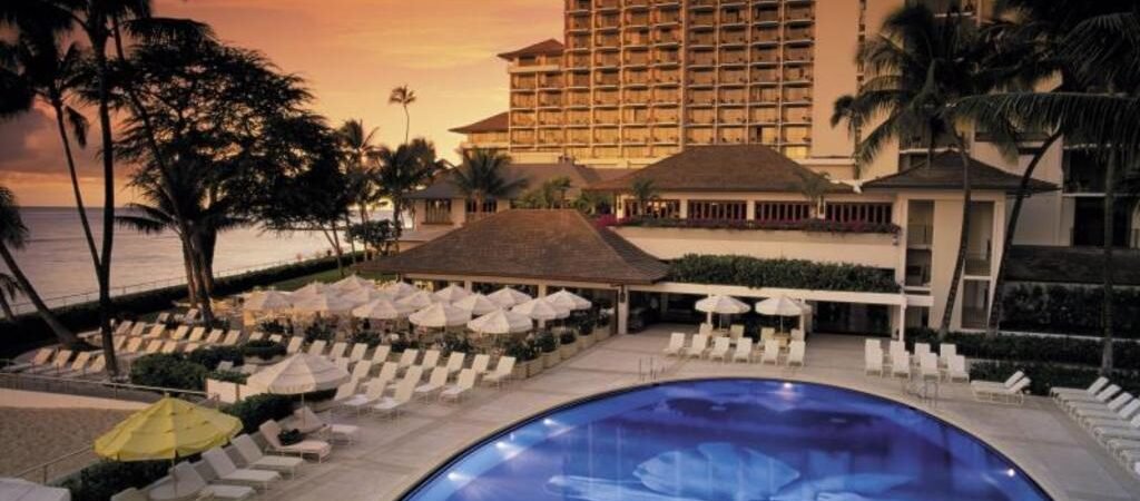 Halekulani Hotel Review 2026: A Luxurious Stay in Honolulu