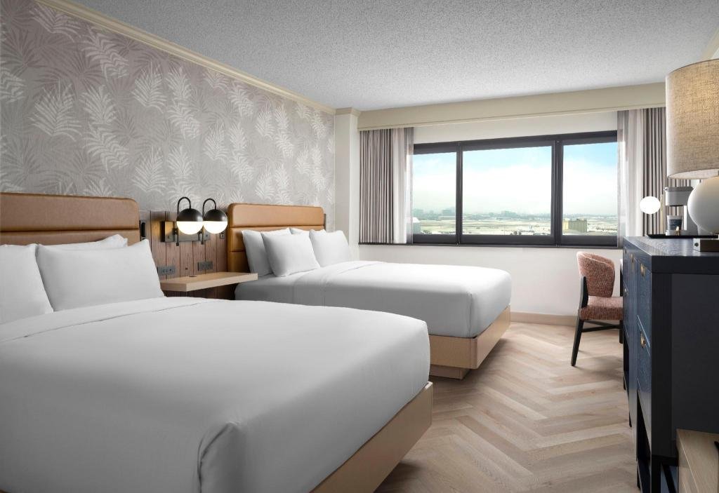 Sonesta Los Angeles Airport LAX hotel in Los Angeles (CA) United States rooms location facilities