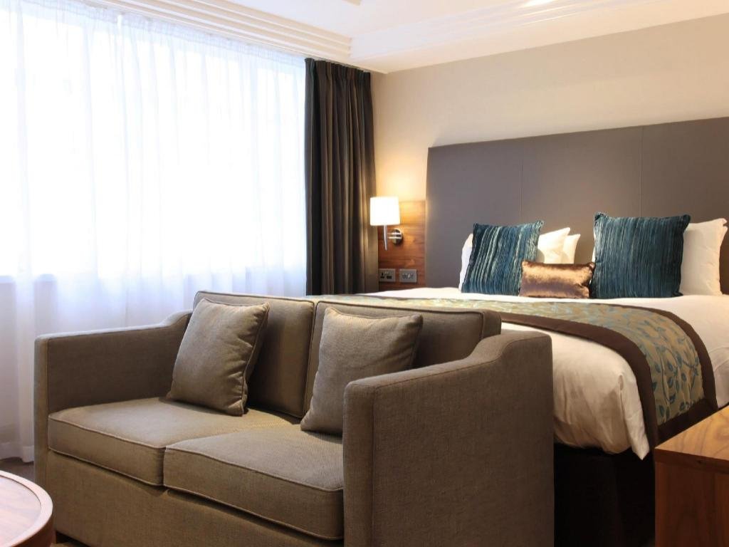 Where The Marble Arch Hotel, by Thistle Fits in a United Kingdom Travel Plan