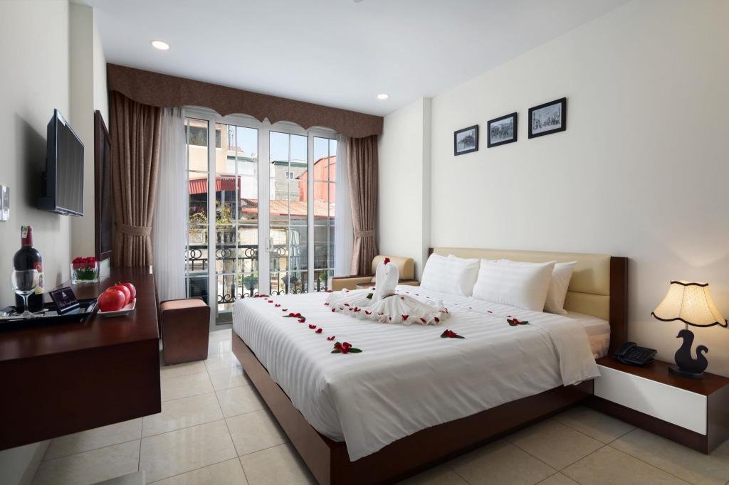 Dream Central Hotel Review: Pros, Cons, and Perfect Location in Hanoi