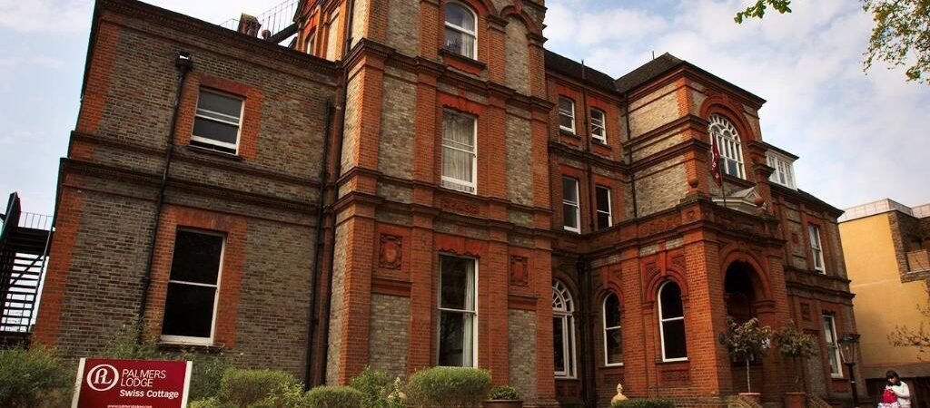 Palmers Lodge: Swiss Cottage for First-Time Visitors – Location Insights and Room Details