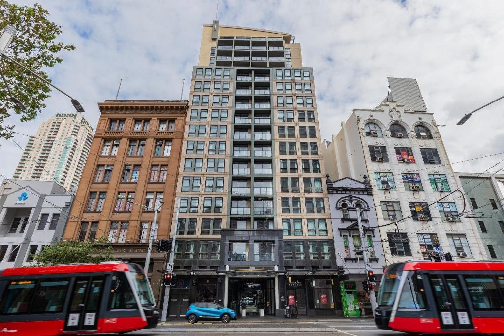 Mantra Sydney Central for First-Time Visitors: Location and Room Notes